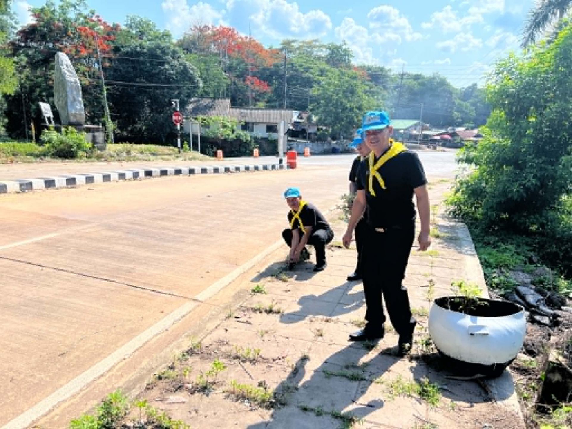 โครงการจิตอาสาปรับปรุงภูมิทัศน์และพัฒนาสิ่งแวดล้อม